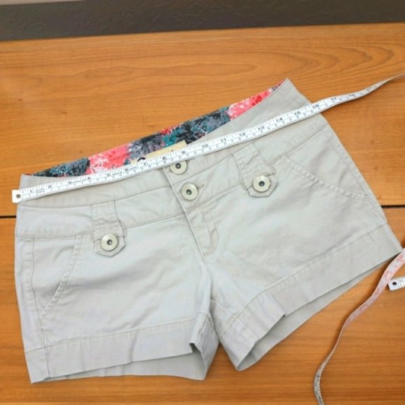 Boom Boom Khaki Shorts - Picture 1 of 9